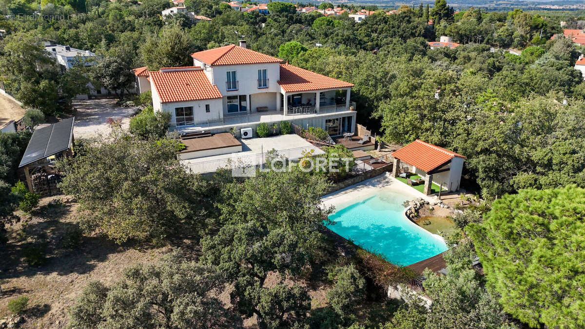 Maison à VILLELONGUE-DELS-MONTS