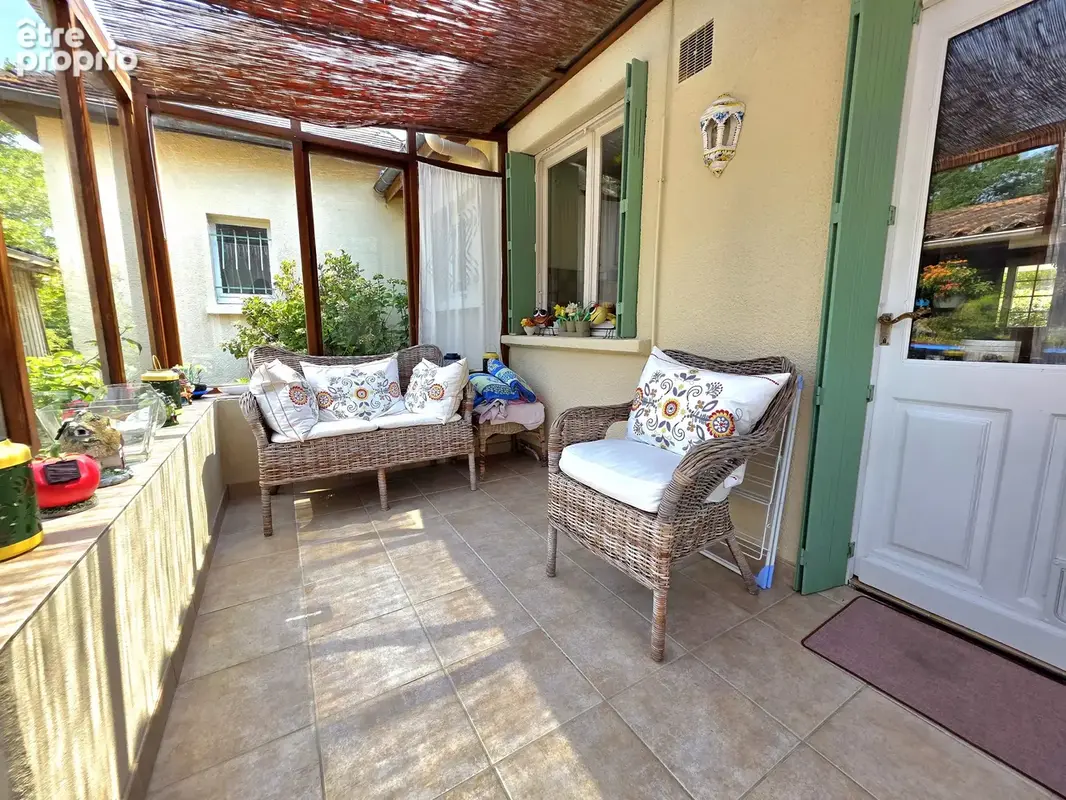 Spacieuse maison familiale de 4 chambres avec piscine, terrain et cadre champêtre - photo 10