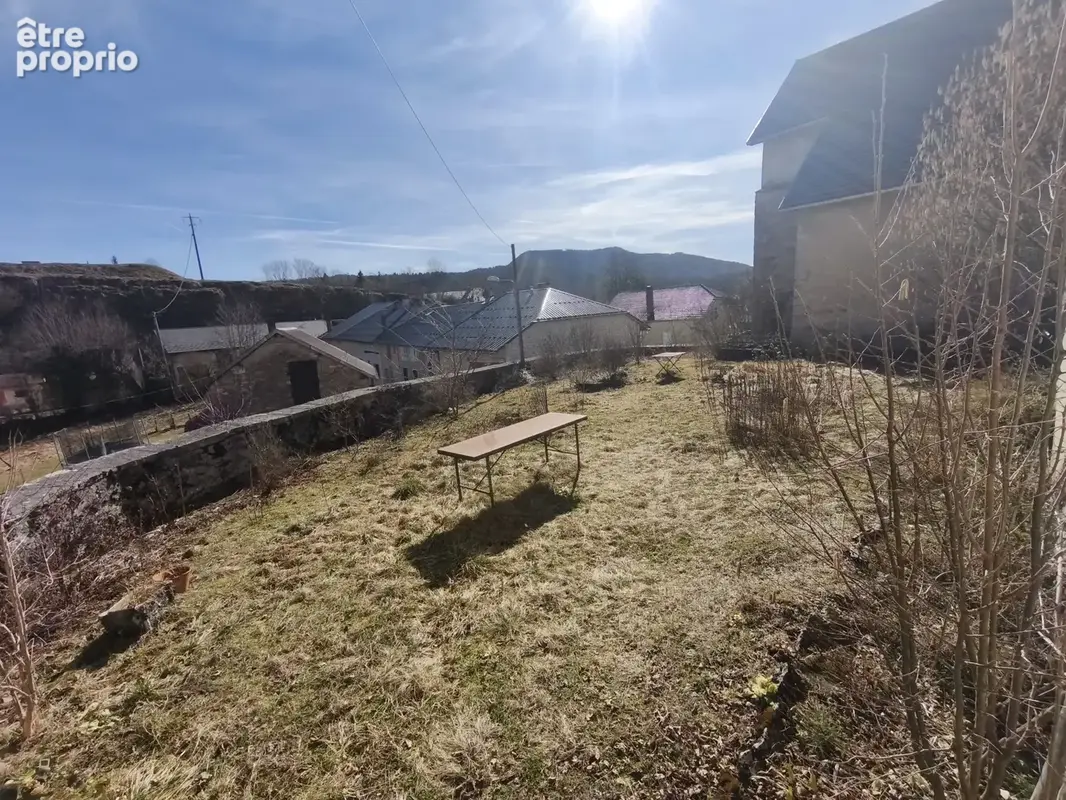 immeuble avec 2 appartements avec garage et terrain - photo 11