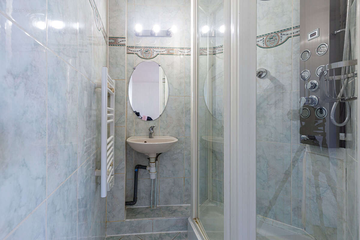 Agence immobiliere laforet - "kaki" - co-exclusivite - annecy / cran-gevrier - appartement t5 traversant de 100,91 m² - loggia - - photo 9