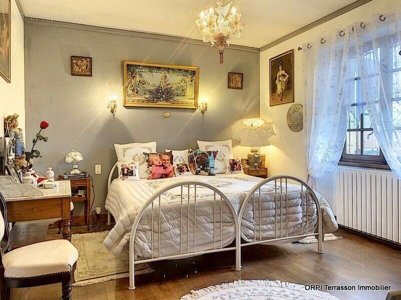 Maison à SALIGNAC-EYVIGUES