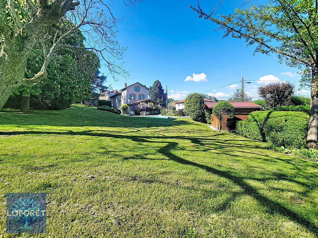 Maison Saint Martin La Plaine 10 pièces 241.54 m2 - photo 2