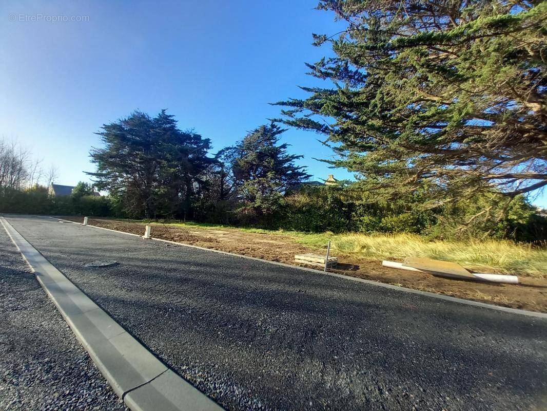 Terrain à BERNIERES-SUR-MER