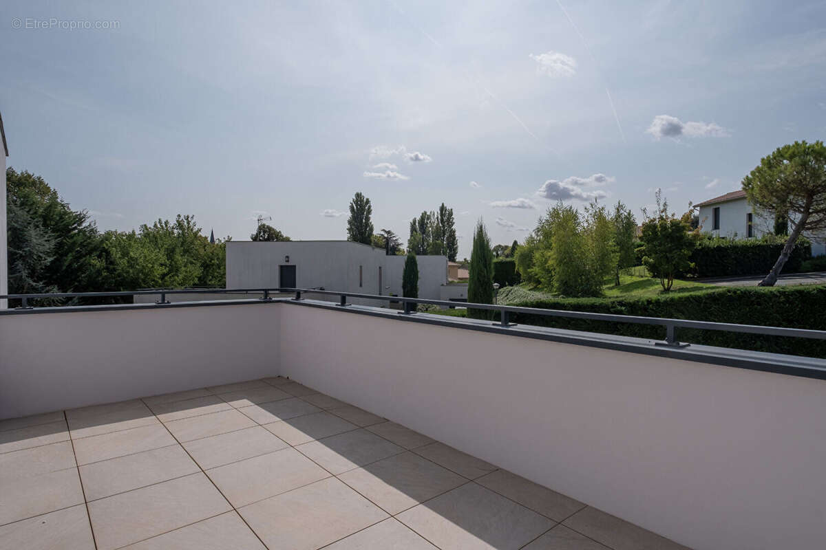 Maison à SAINT-CYR-AU-MONT-D'OR