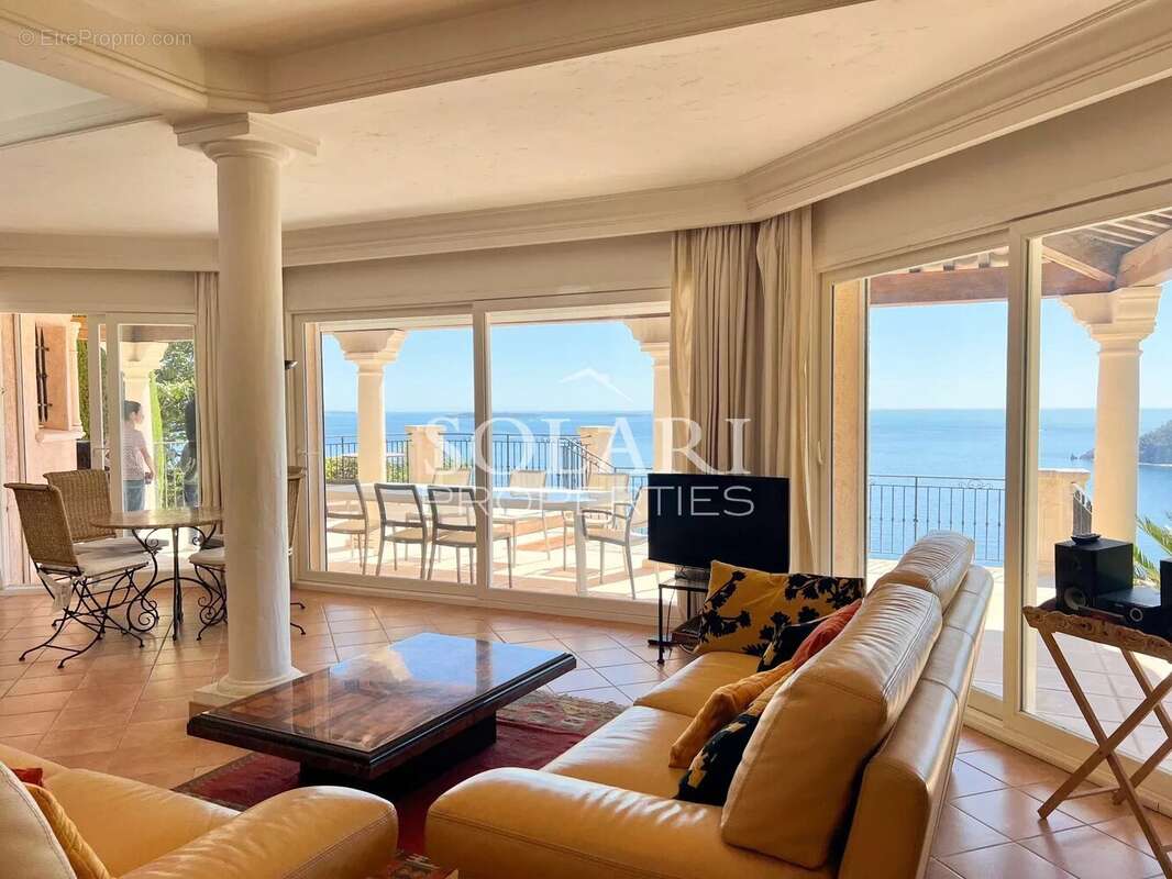 Maison à THEOULE-SUR-MER