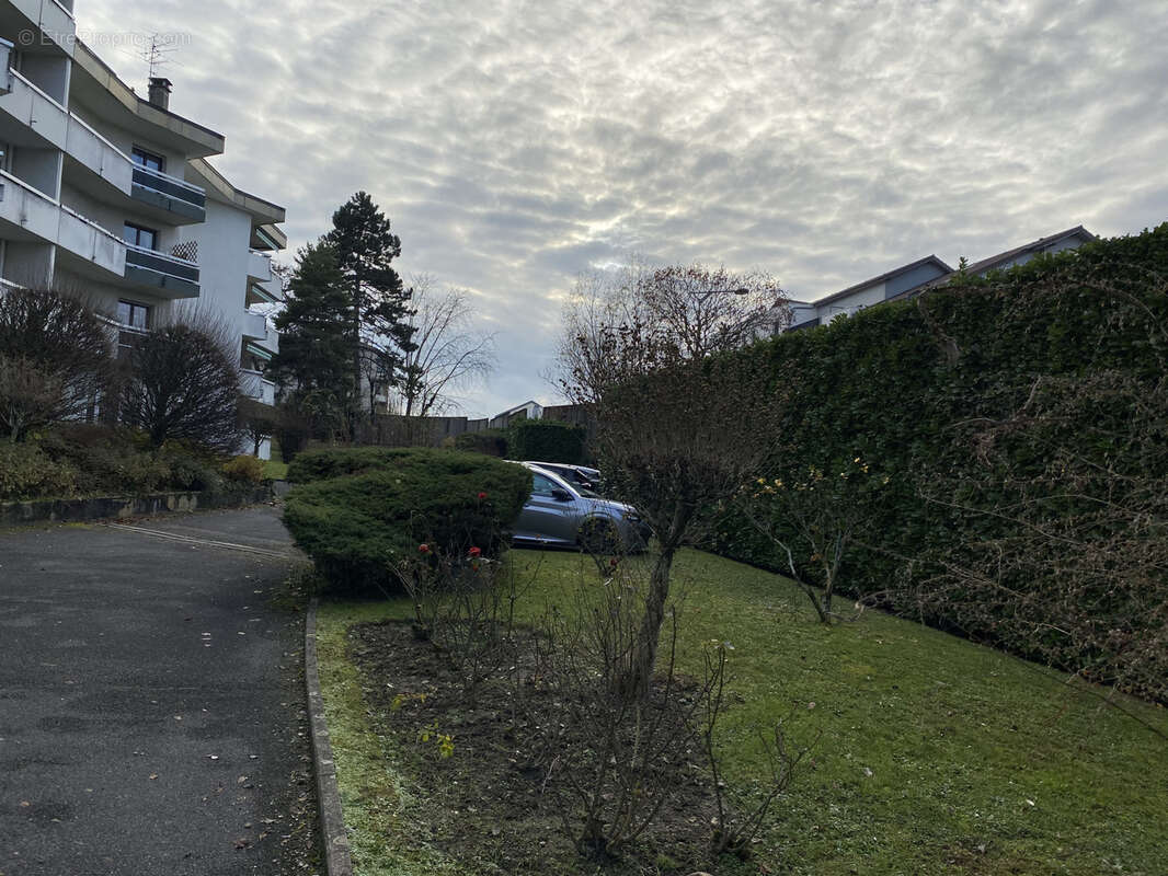 Appartement à VILLE-LA-GRAND