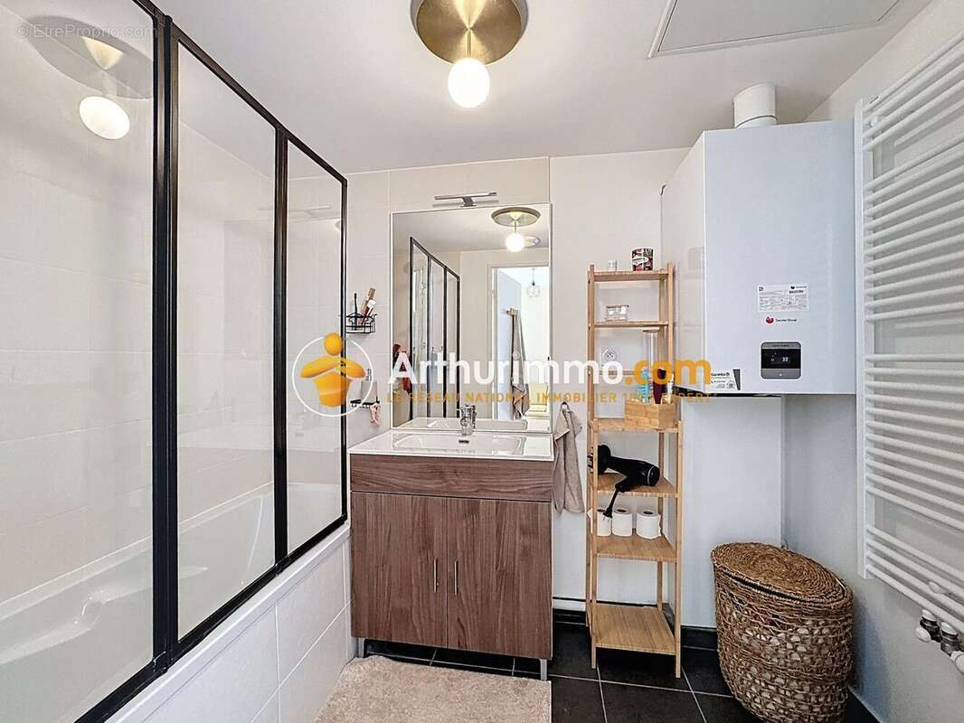Appartement à BOURGOIN-JALLIEU