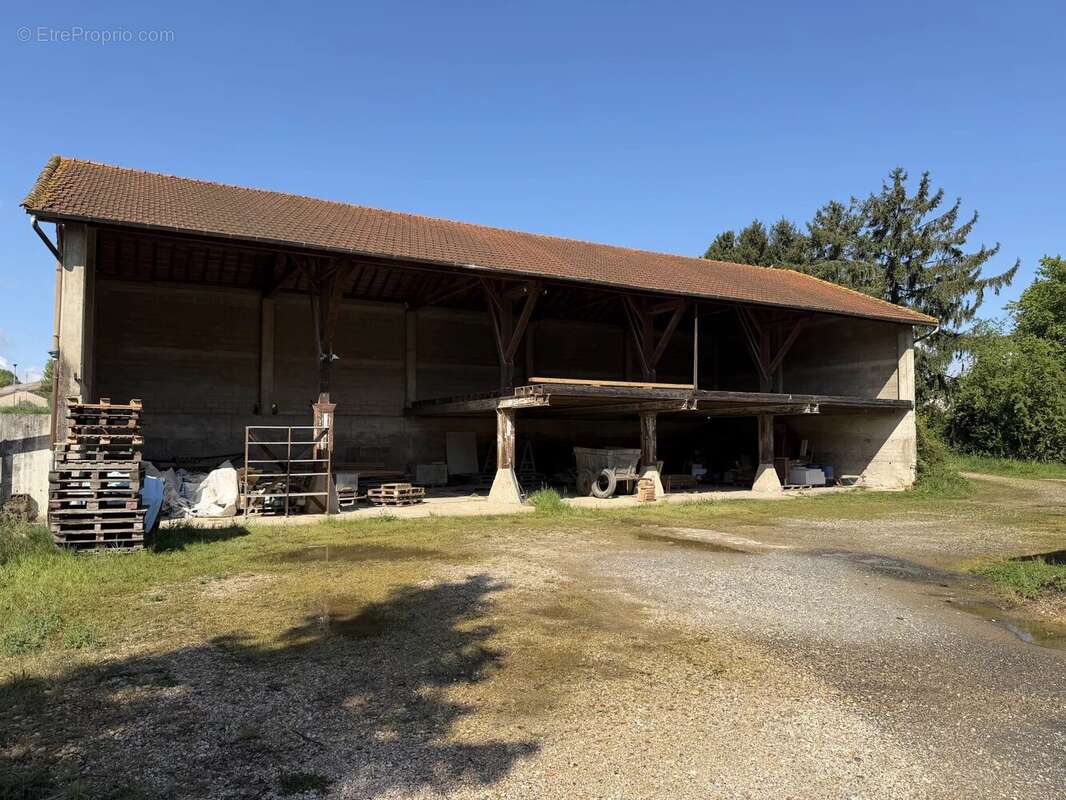 Appartement à CHALEINS