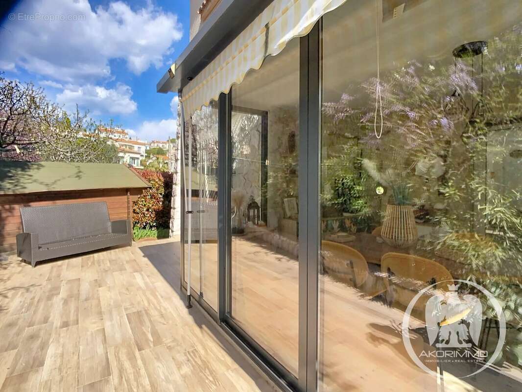 Appartement à VENCE