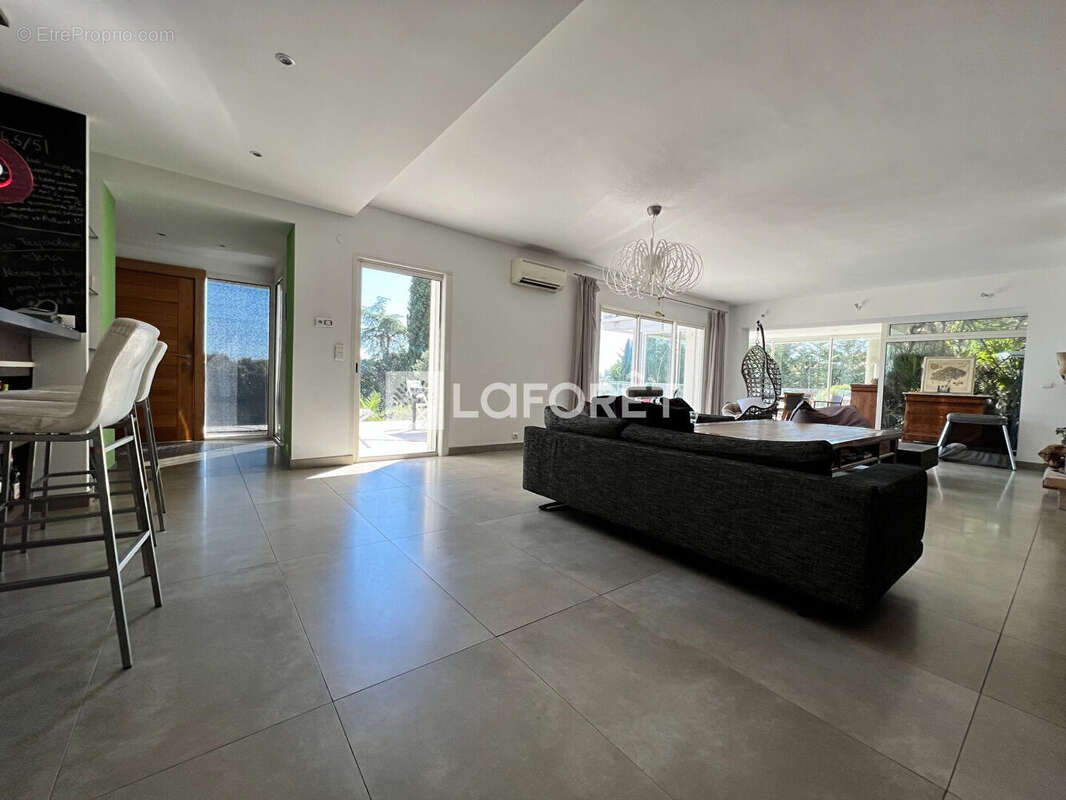 Maison Castelnau Le Lez 7 pièce(s) 228 m2 - photo 6