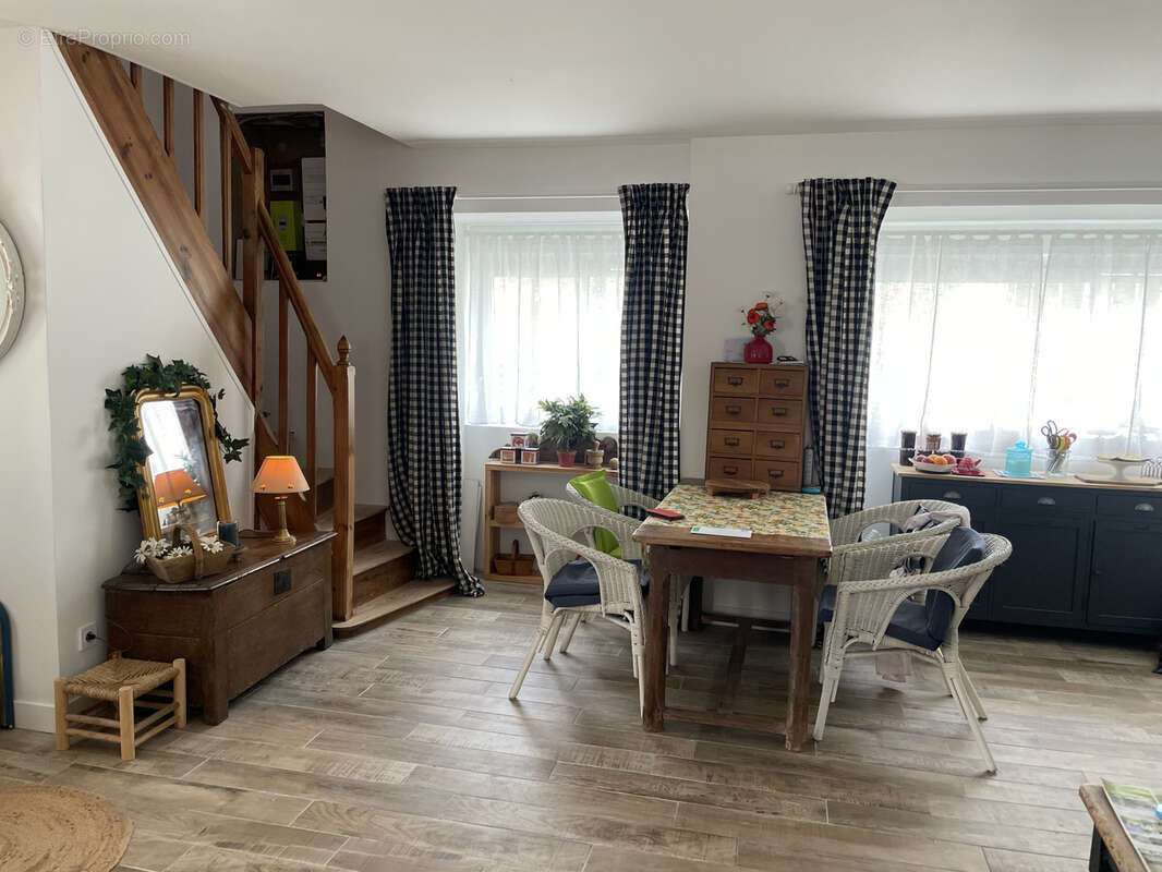 Maison à MIREBEAU