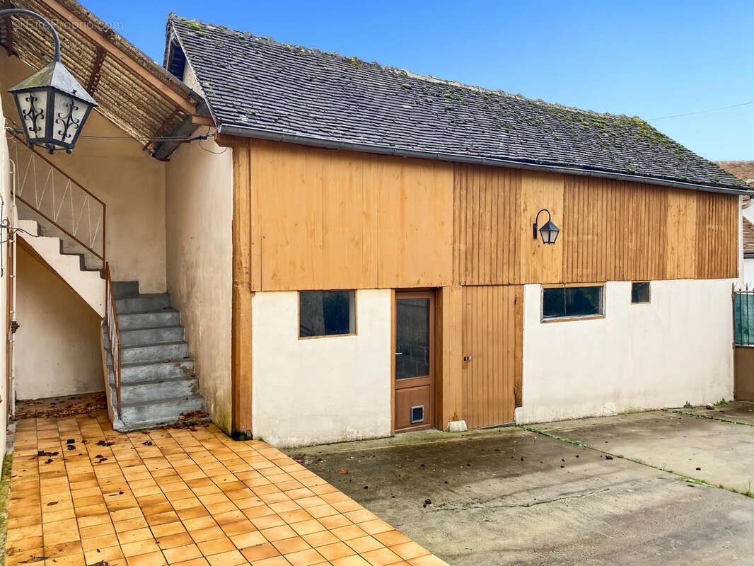 Maison 74 m² à Courtenay  - photo 2