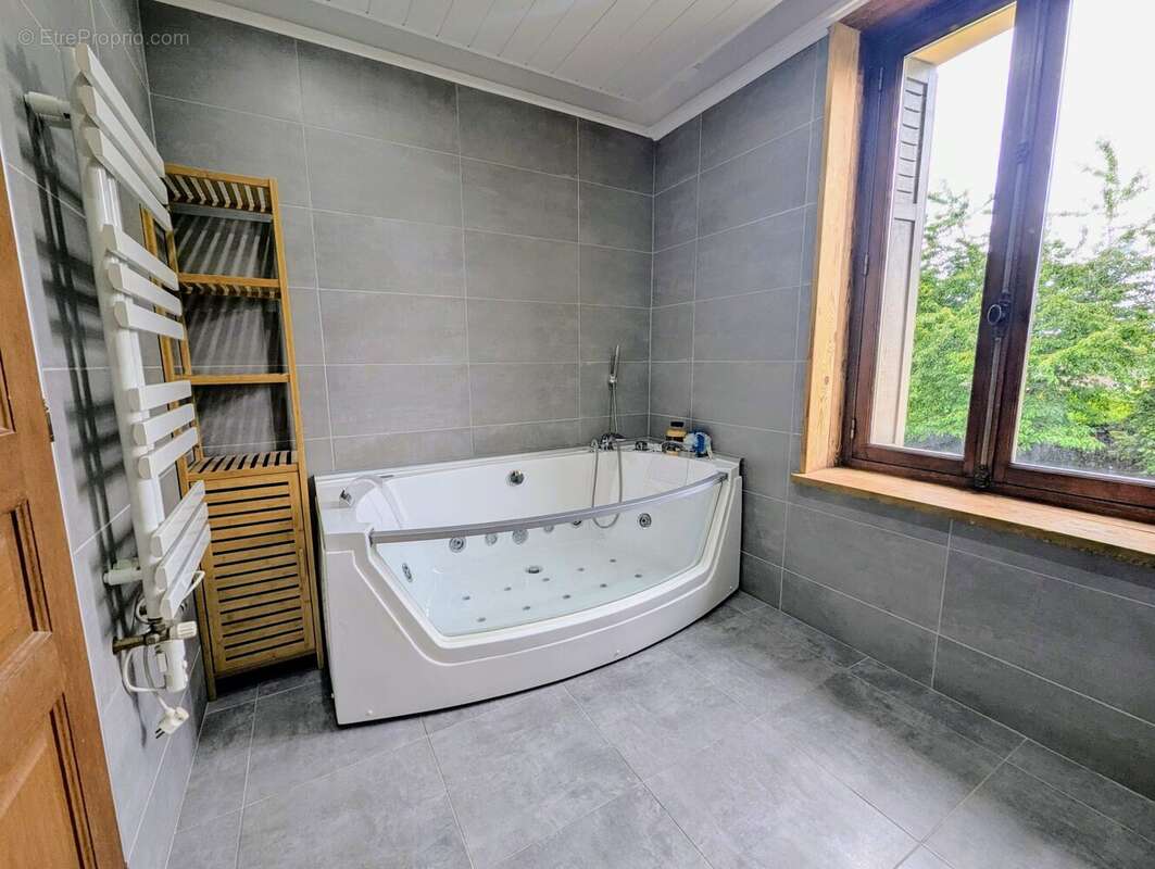 Maison 200 m² à Saint-Ouen-De-Thouberville  - photo 7