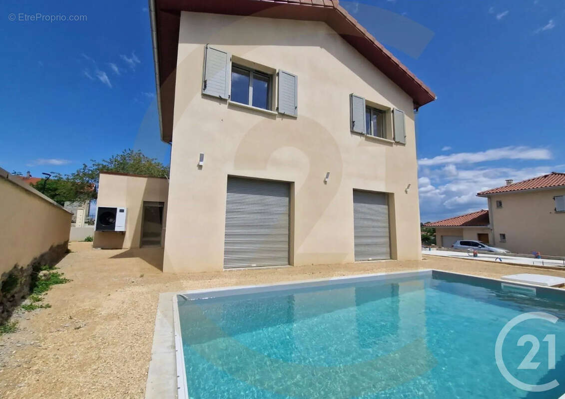 Maison à L'ISLE-D'ABEAU