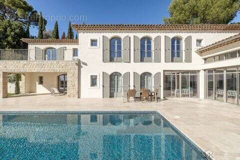 Maison 325 m² à Mougins  - photo 2