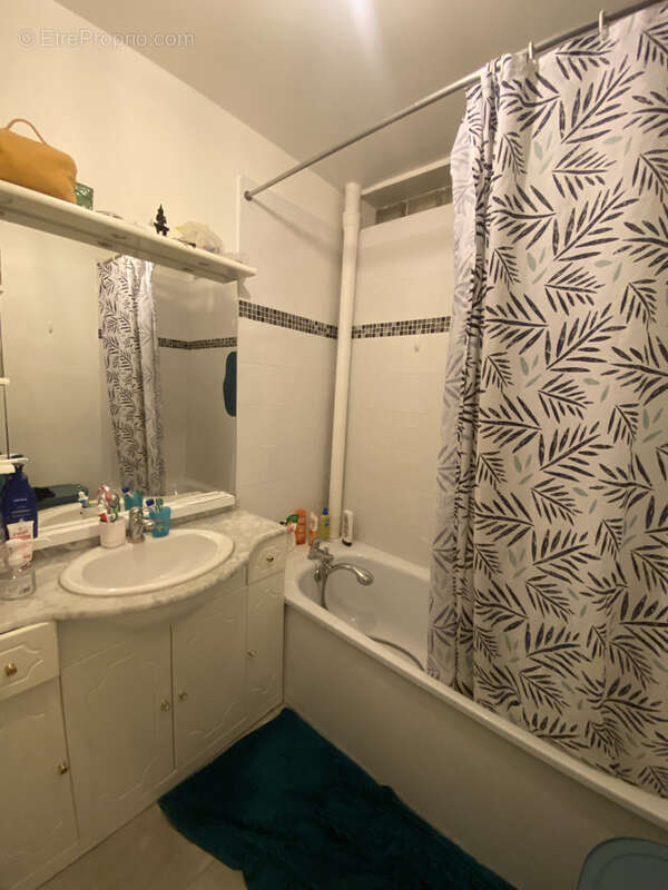 Appartement à LIMOURS