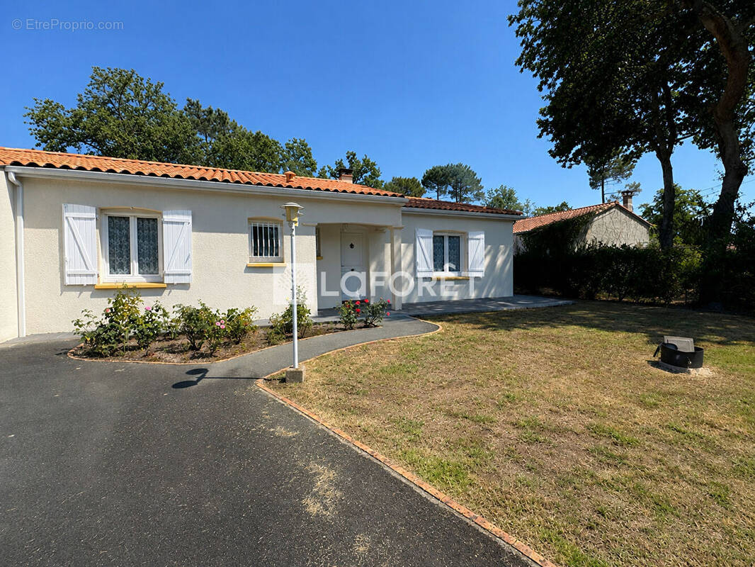 Maison à ETAULES
