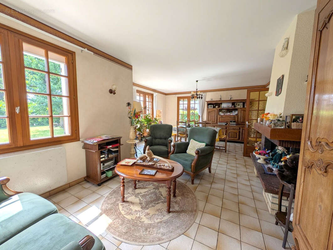 Maison à DOUE-LA-FONTAINE