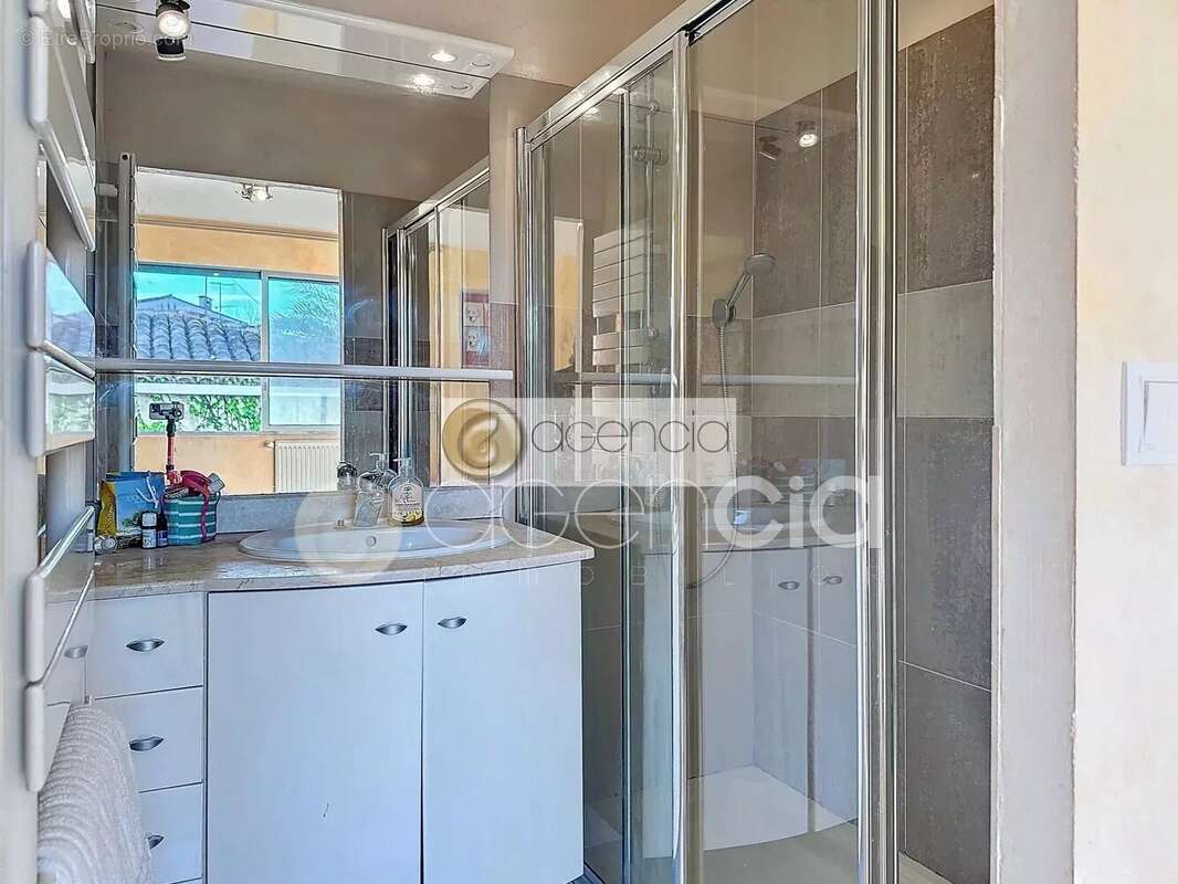 Cannes – Montrose  Spacieuse Villa de 303 m² avec Piscine et Appartement Indépendant - photo 14