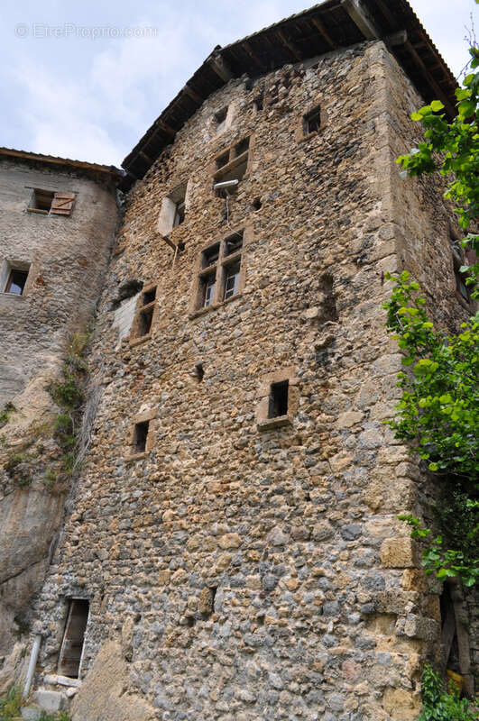 Maison à ROUBION
