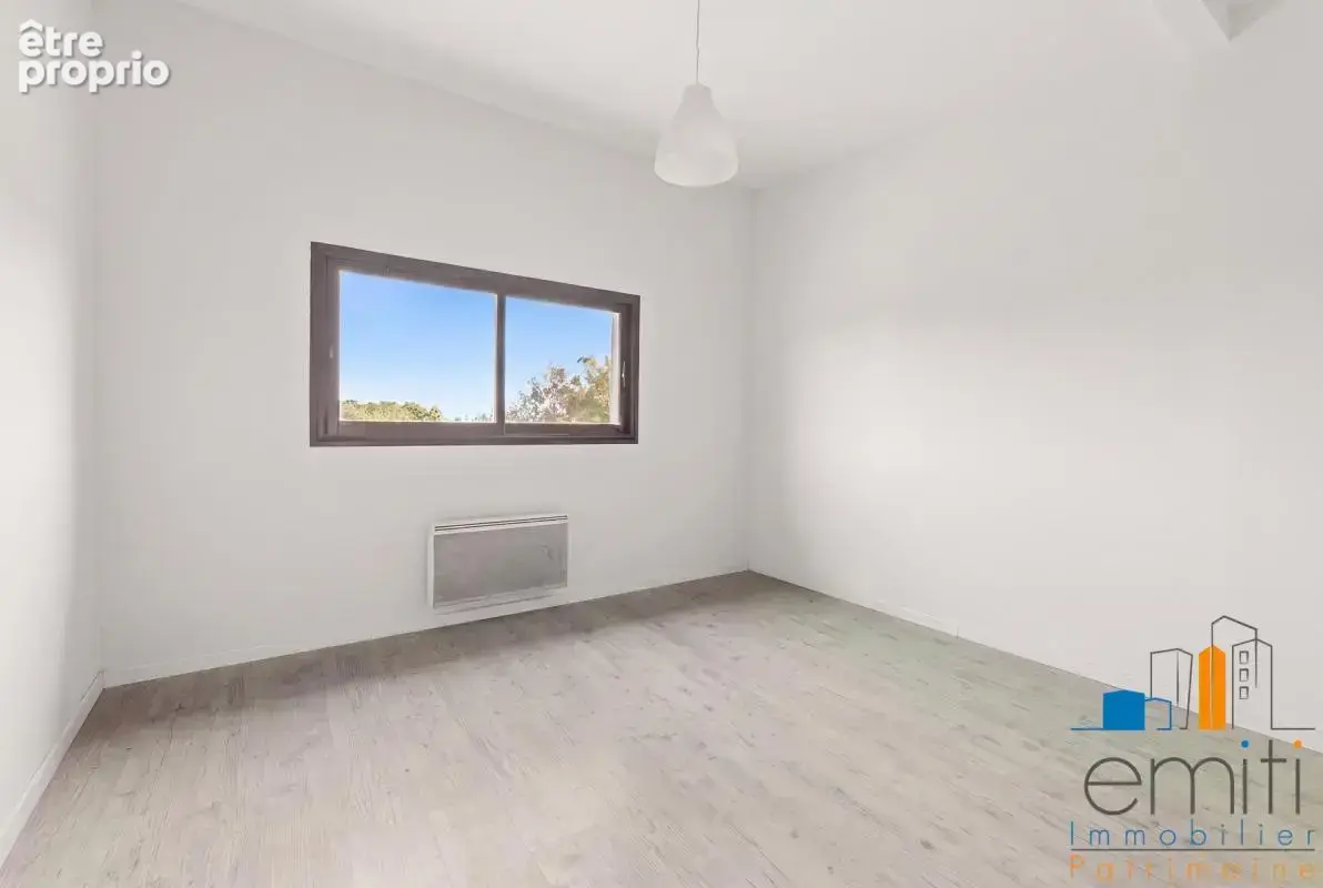Maison d’architecte – 176 m², piscine et écrin de verdure à Mons - photo 14