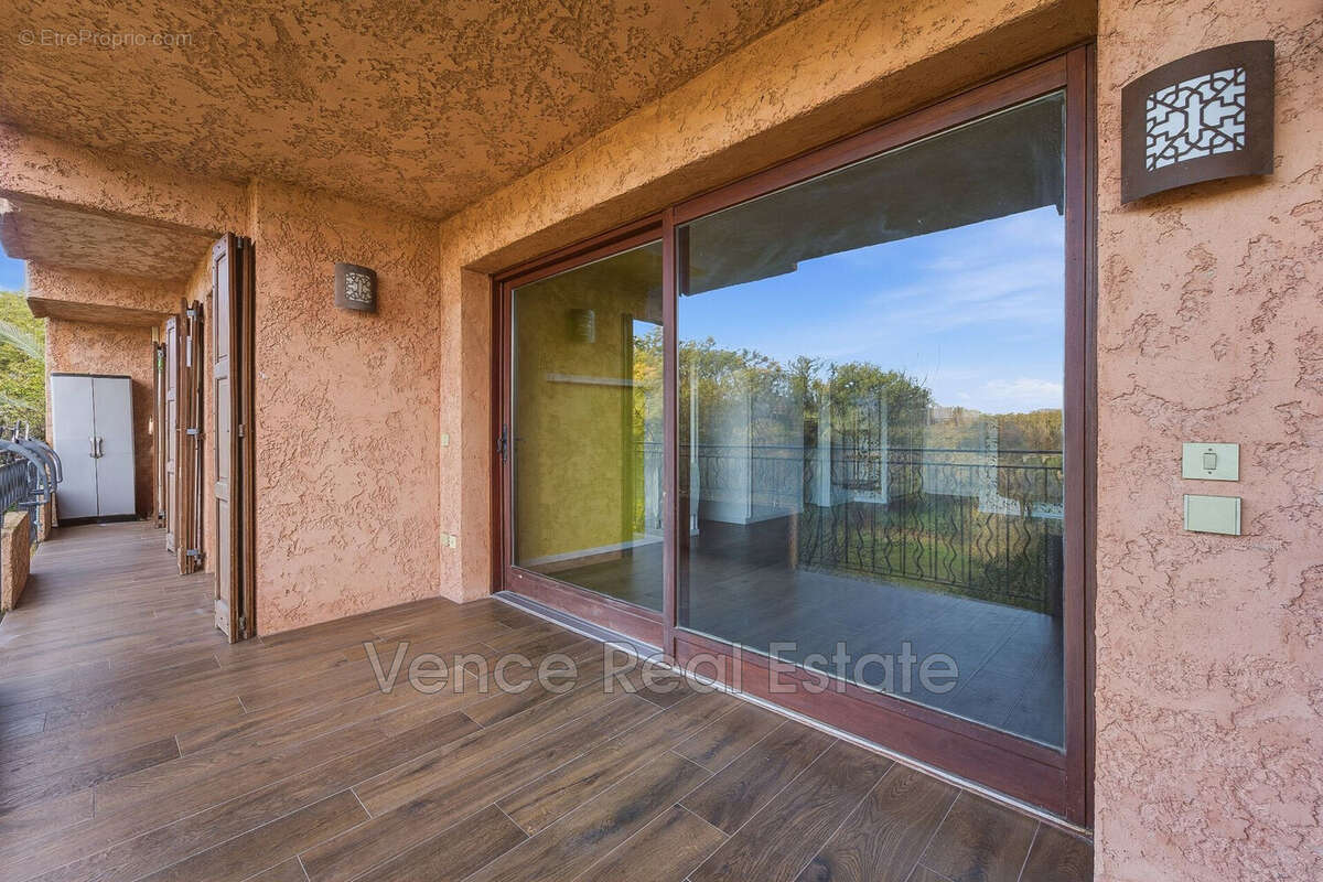 Appartement à VILLENEUVE-LOUBET