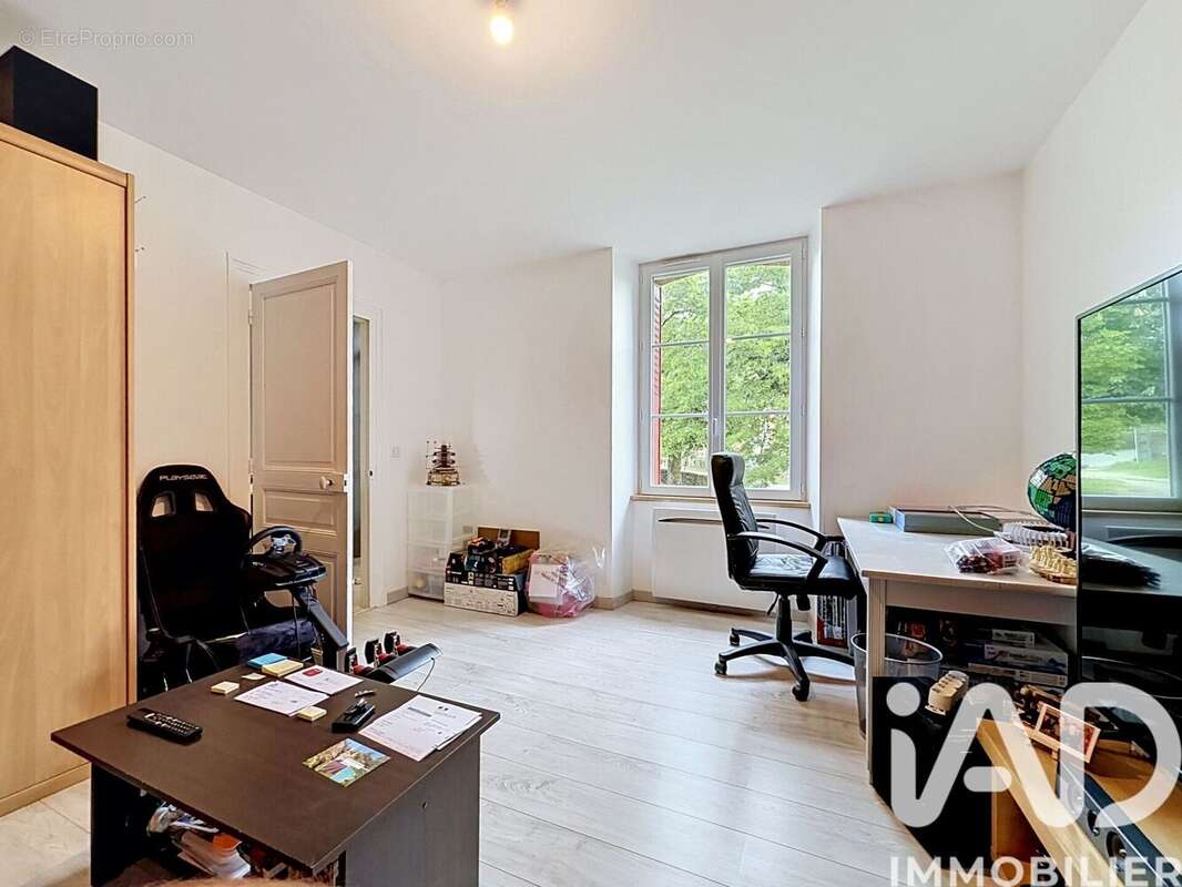 Maison 165 m² à Chavin  - photo 8