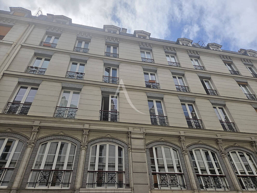 Appartement à PARIS-11E