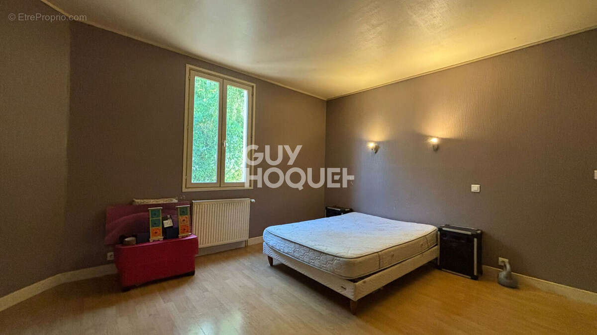 Maison à IVRY-LA-BATAILLE