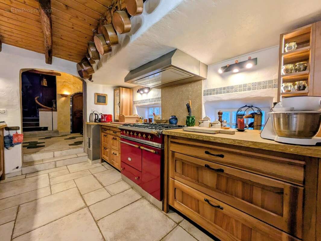 Maison à COISE-SAINT-JEAN-PIED-GAUTHIER