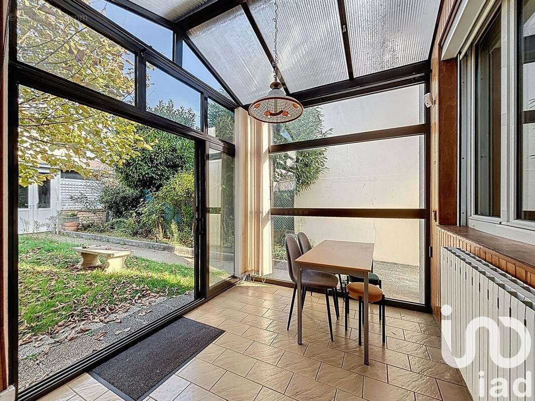 Photo 3 - Maison à LE PLESSIS-ROBINSON