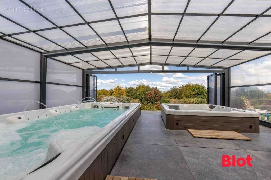 Maison à MONTFORT-SUR-MEU