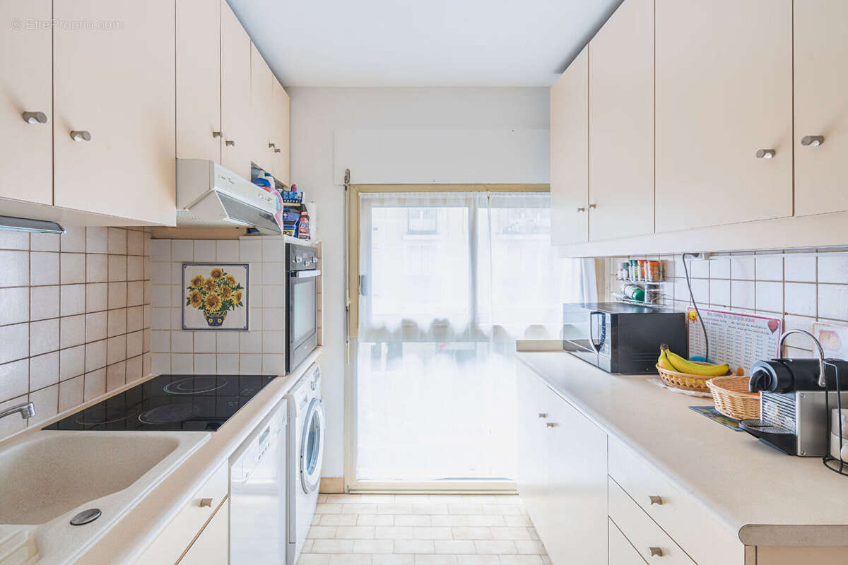 Appartement à PARIS-15E