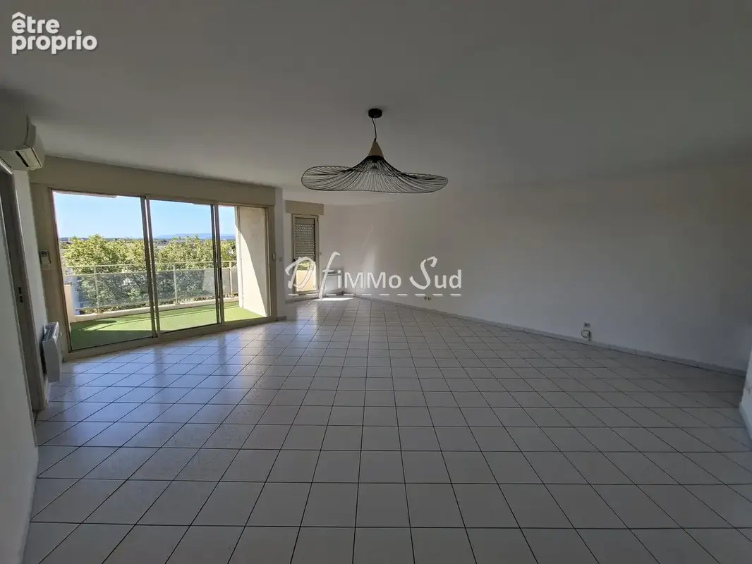 Appartement type t5 - quai victor hugo - terrasse - parking couvert - ascenseur - photo 7