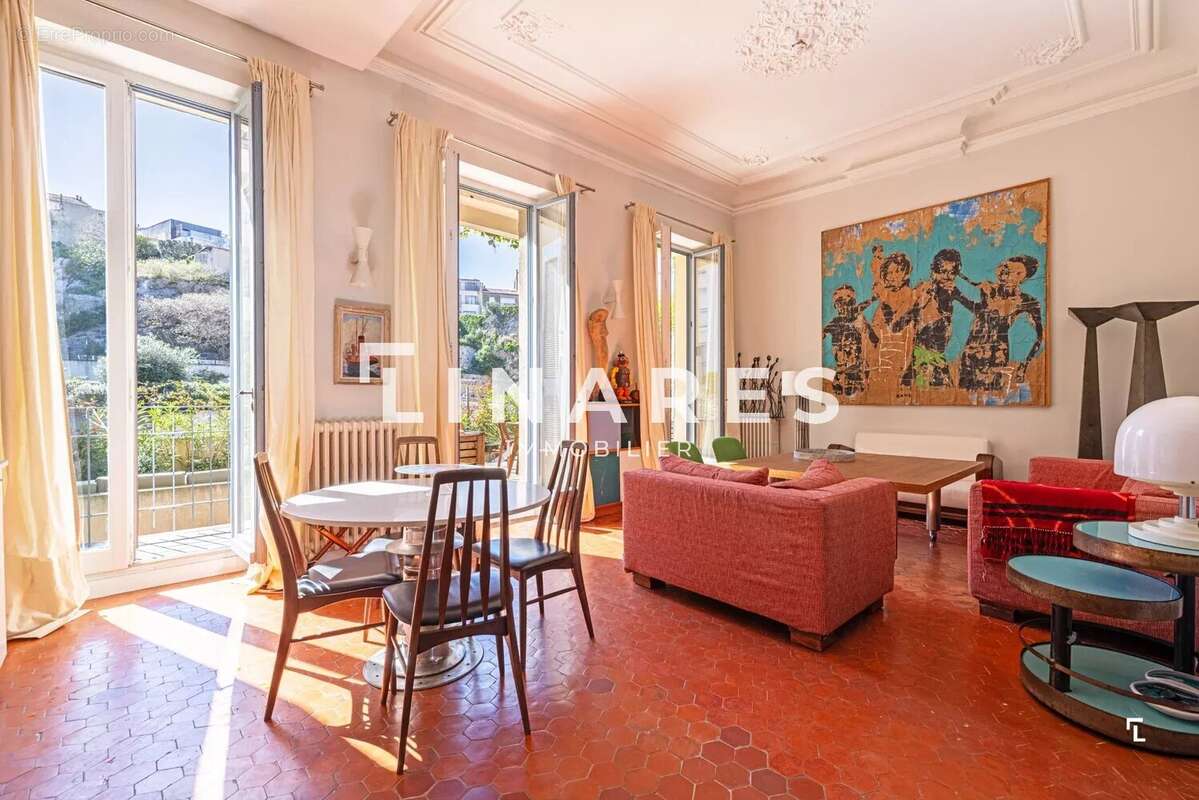 Appartement à MARSEILLE-6E