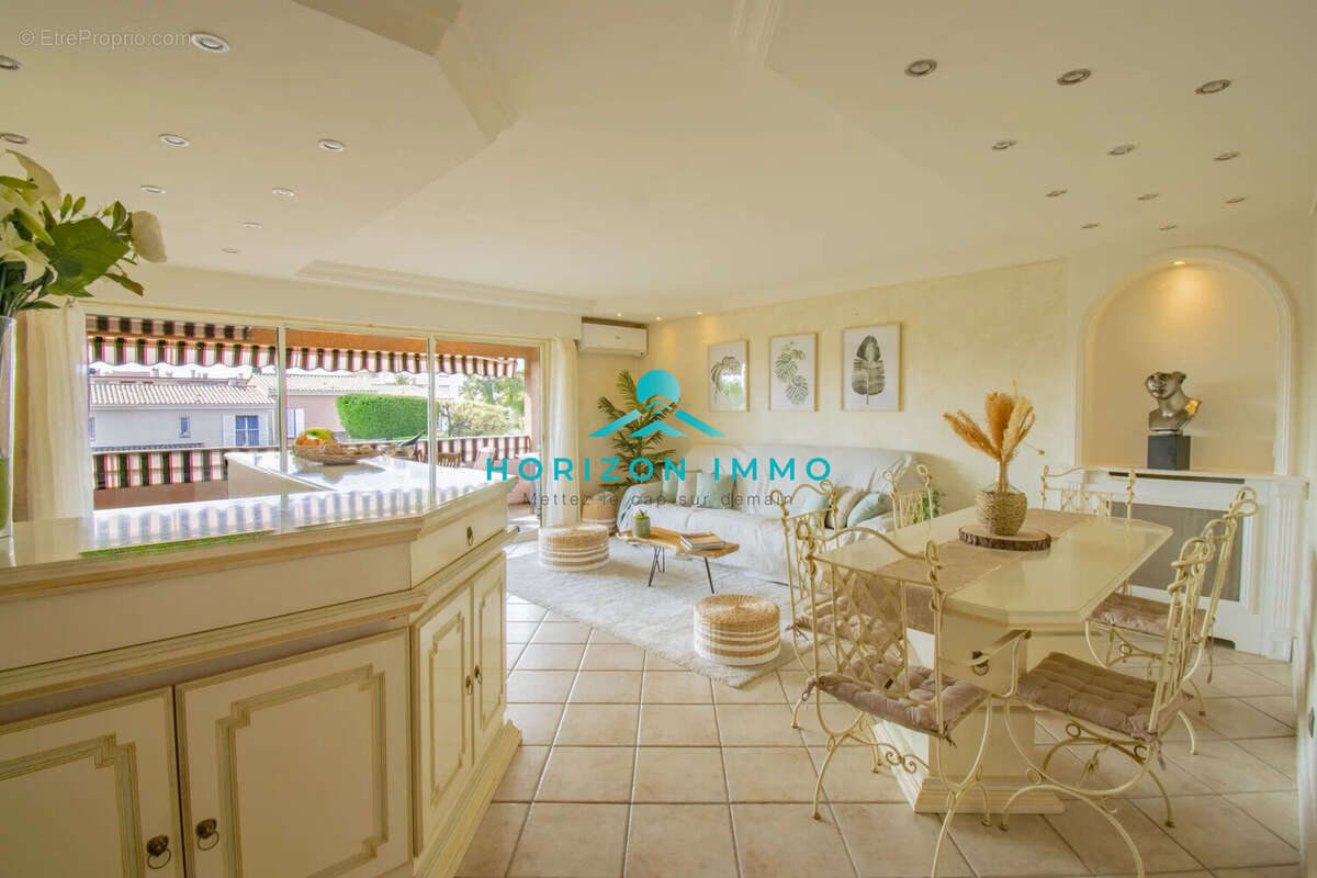 Appartement à SAINT-LAURENT-DU-VAR