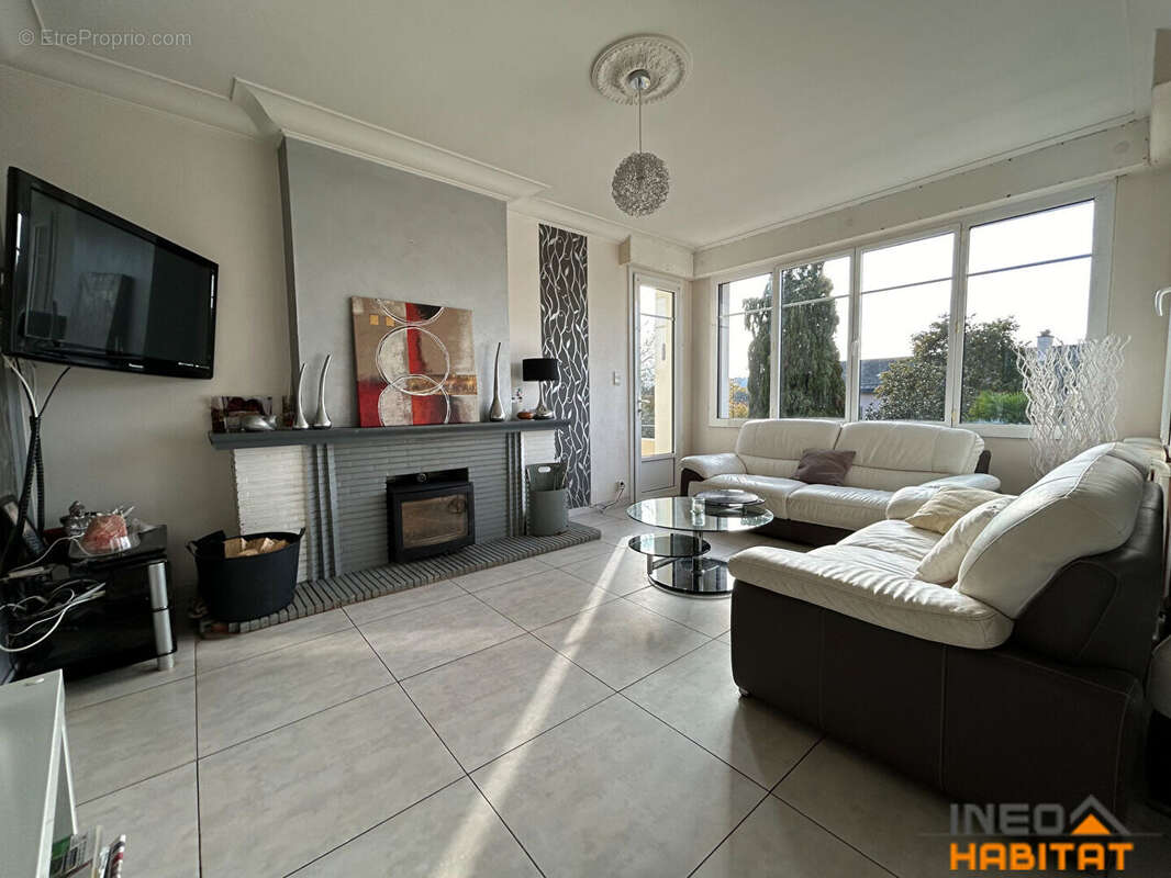 Maison à MONTFORT-SUR-MEU