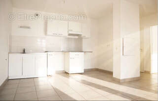 Bx Lac - Proche toutes commodités - Bel appartement T2 (46m2) TBE avec Balcon et parking privatif - photo 5