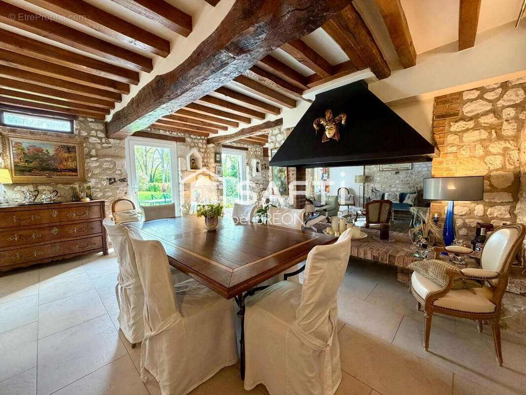 Maison 250 m² à Saint-Martin-De-Boscherville  - photo 3
