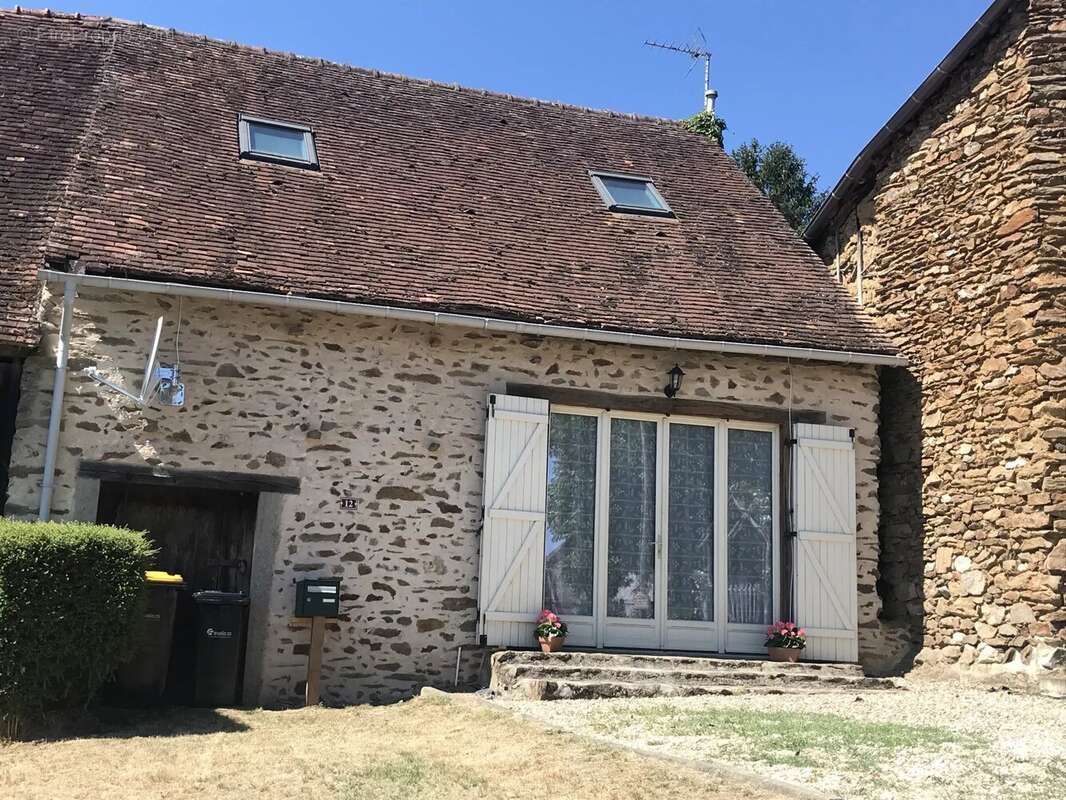 Maison à MAISON-FEYNE