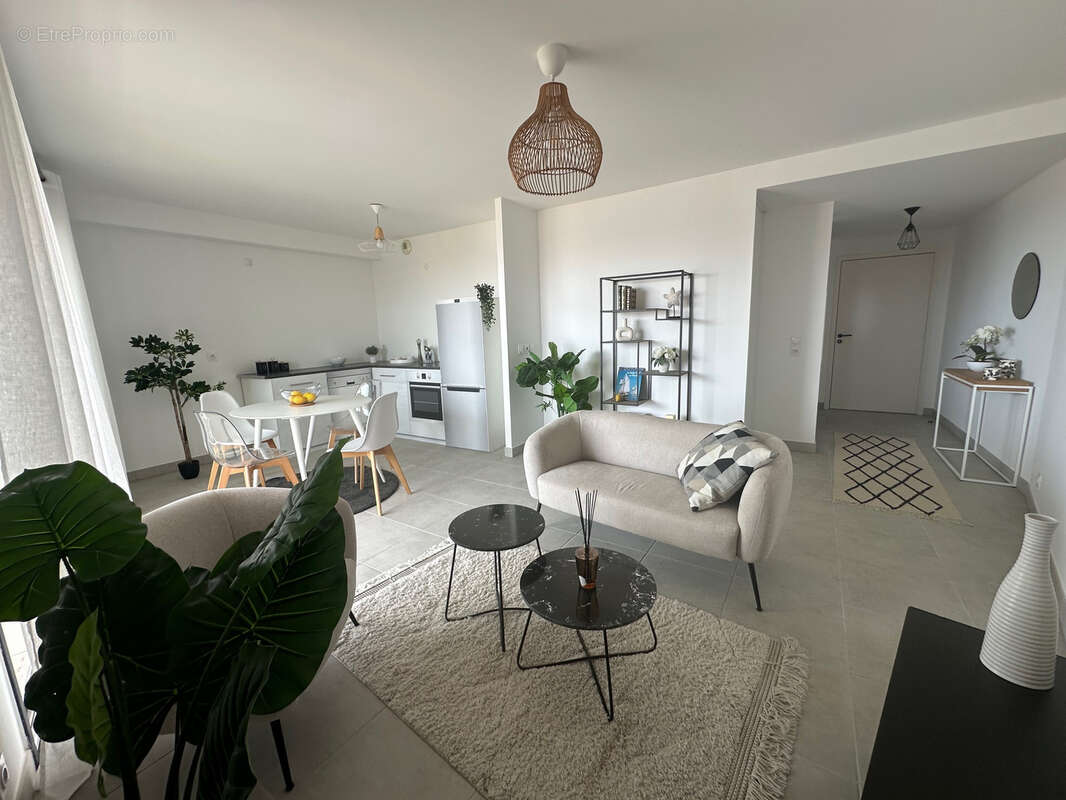 Appartement à LA LONDE-LES-MAURES