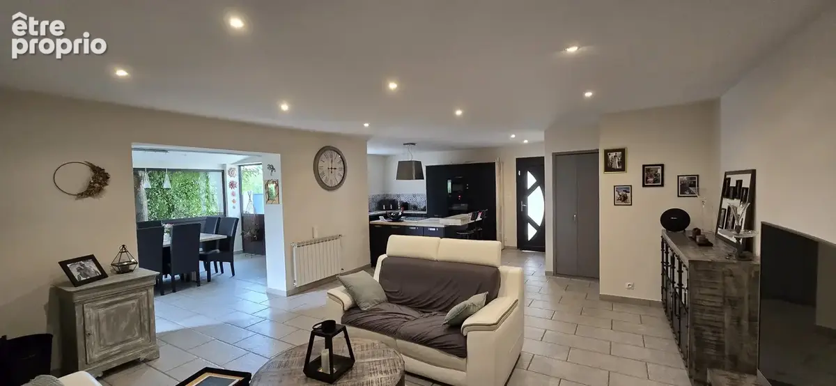 Photo Maison à Morieres-Les-Avignon au prix de 337 000€