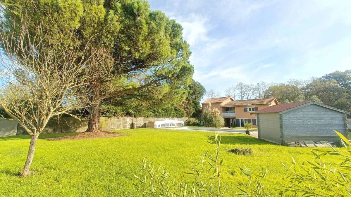 Maison à CHARRAIS