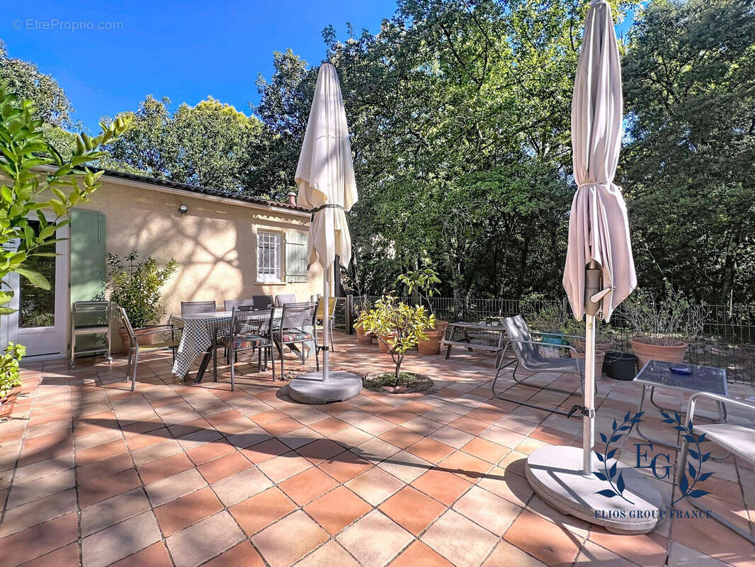 Maison à FLASSANS-SUR-ISSOLE