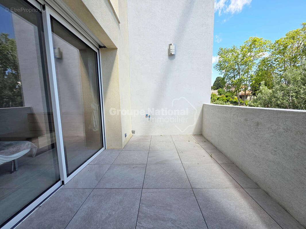Studio 23 m² Centre-ville d'Istres Terrasse sans vis-à-vis + parking sécurisé - photo 12