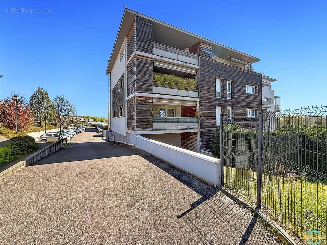 Appartement à L'ISLE-D'ABEAU