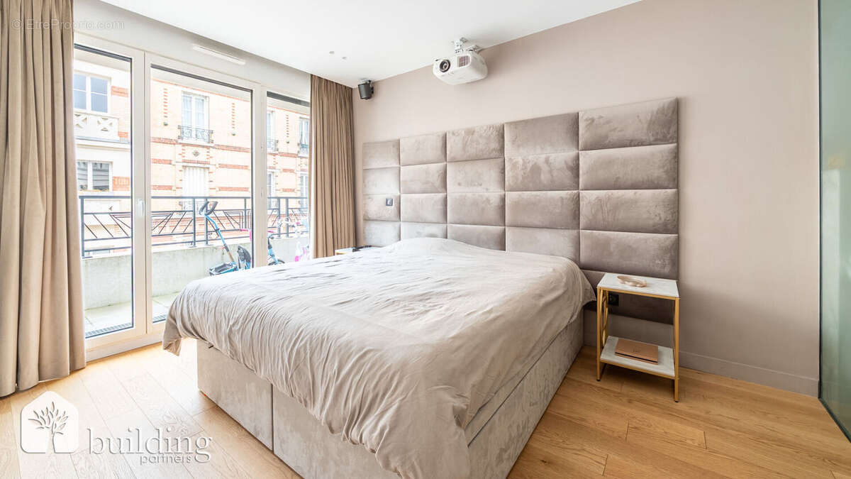 Appartement à LEVALLOIS-PERRET