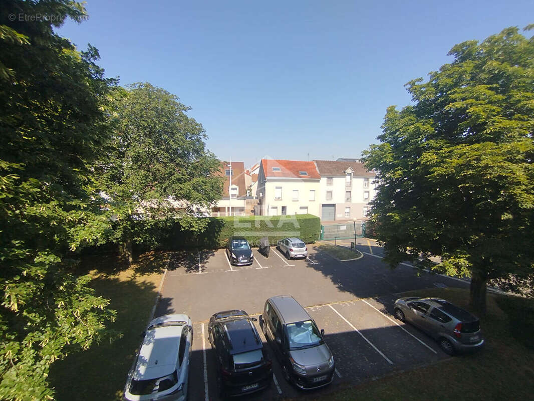 Appartement à LE PLESSIS-BOUCHARD