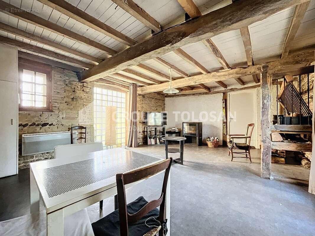 Maison à LAVERNOSE-LACASSE