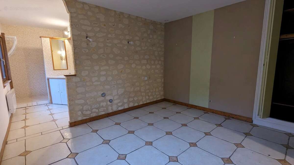 Maison à LAMOTHE-FENELON